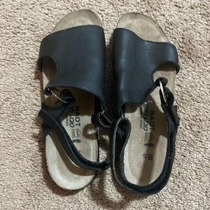Woman Black Sandals